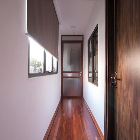 Отель Reddoorz Yen Phu Street Ханой Экстерьер фото