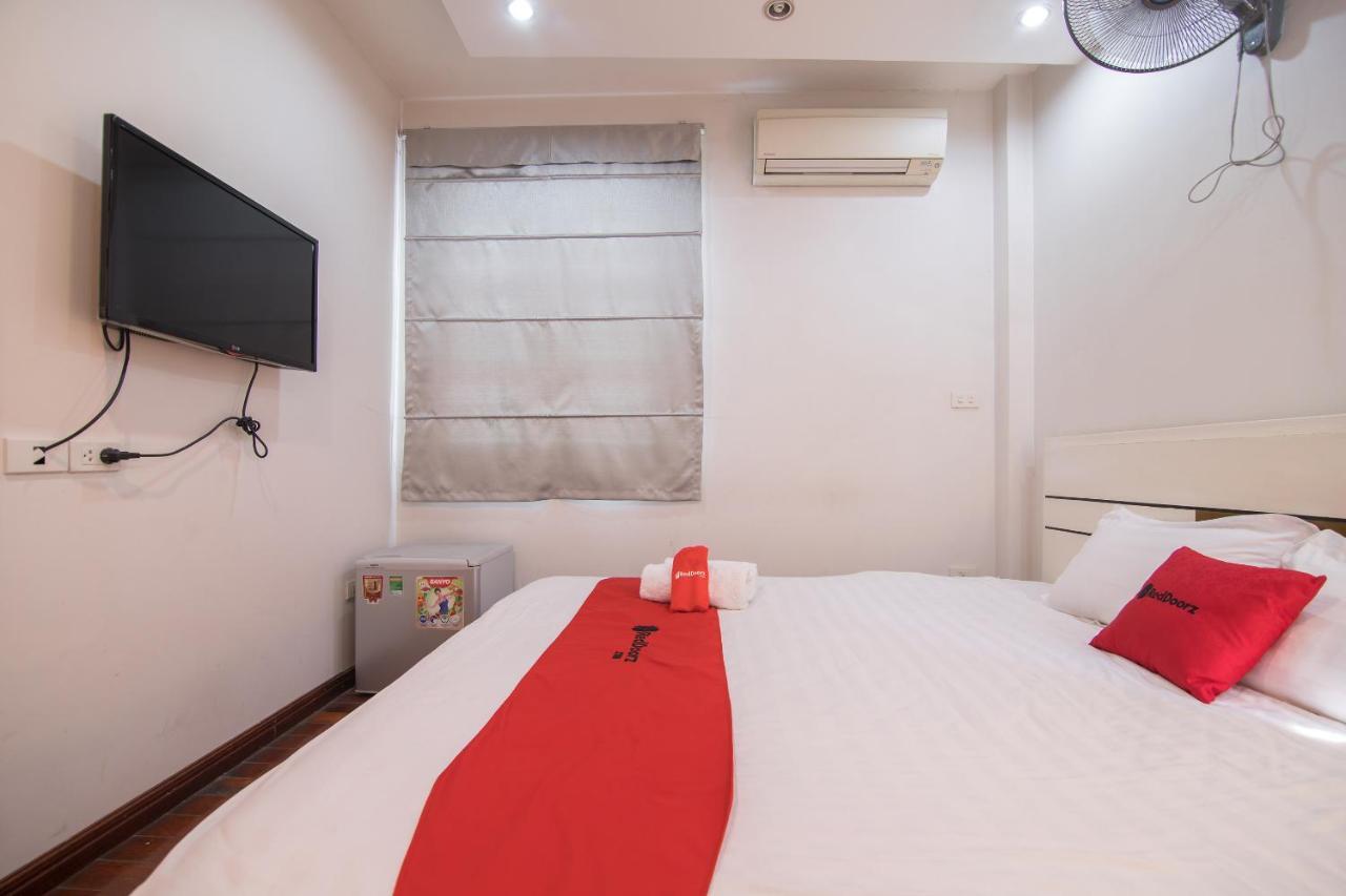 Отель Reddoorz Yen Phu Street Ханой Экстерьер фото