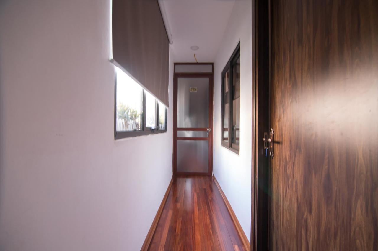 Отель Reddoorz Yen Phu Street Ханой Экстерьер фото